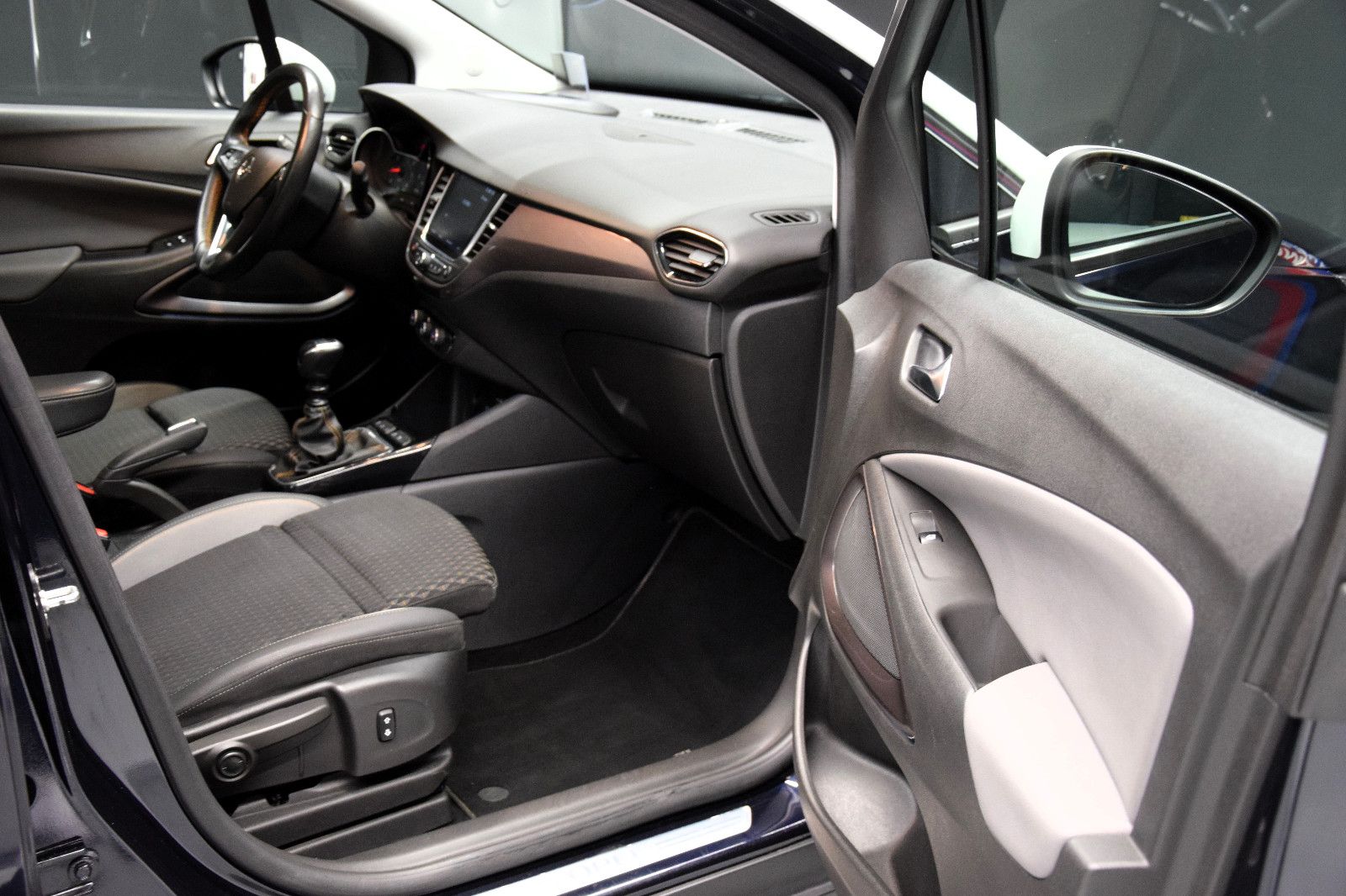 Fahrzeugabbildung Opel Crossland (X)