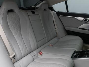 2022 Alpina B8 — миниатюра 28