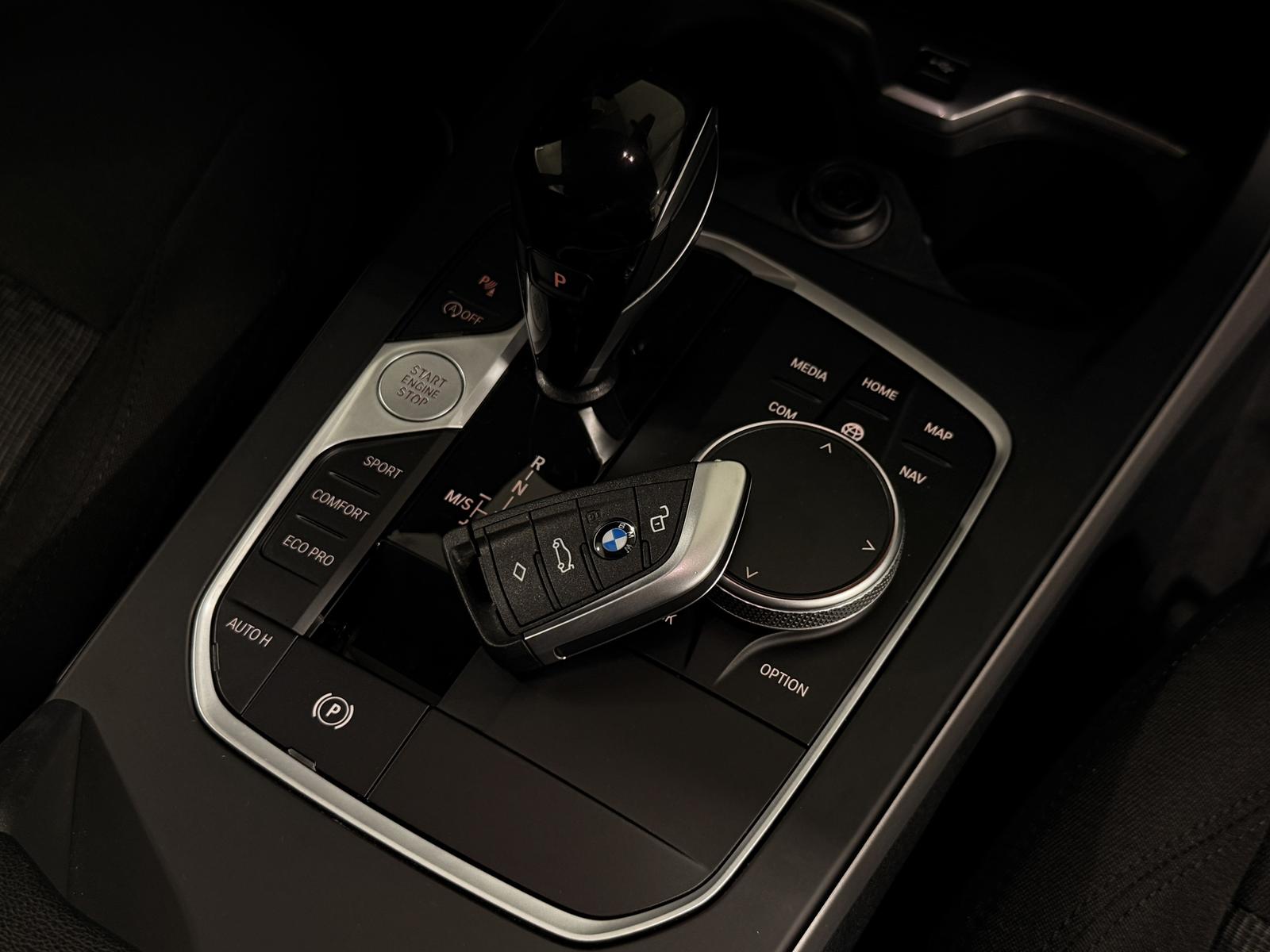 BMW 118 i Aut Navi LED RFK PA Sitzhzg Klimaaut, миниатюра 27