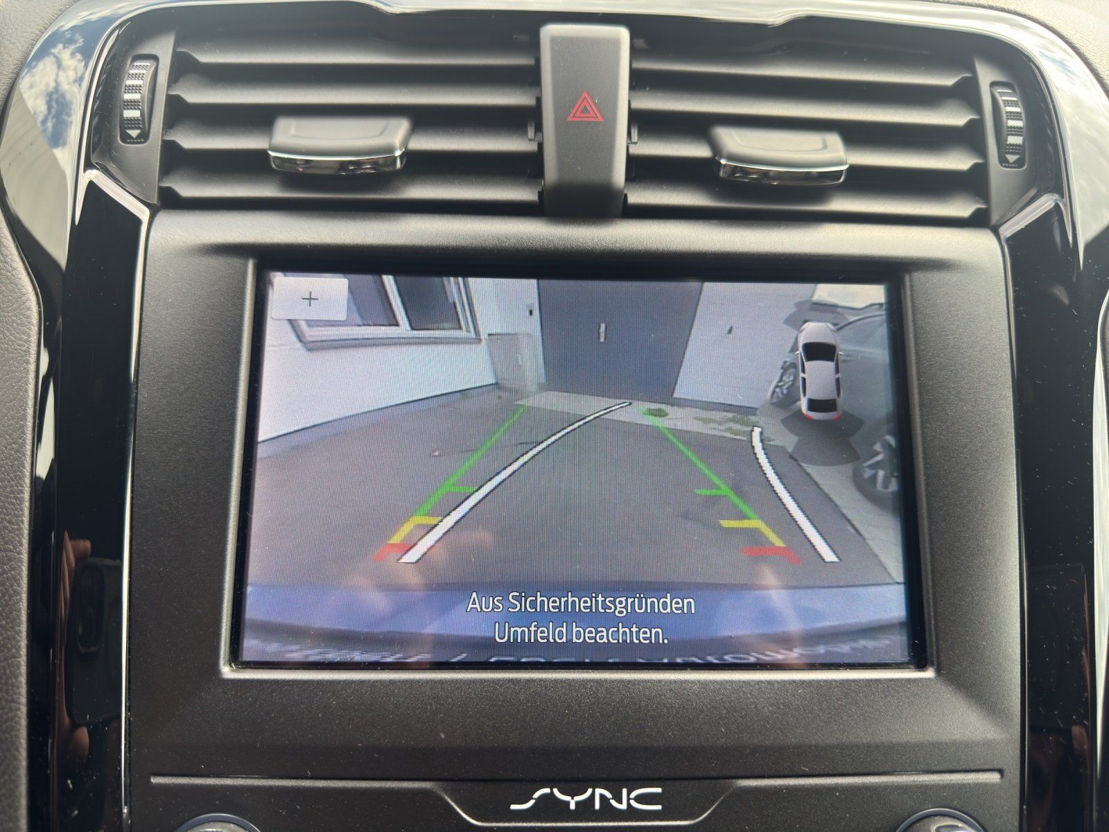 Fahrzeugabbildung Ford Mondeo 2.0 ST-Line Aut./AHK/LED/KAMERA/GRA/NAVI/