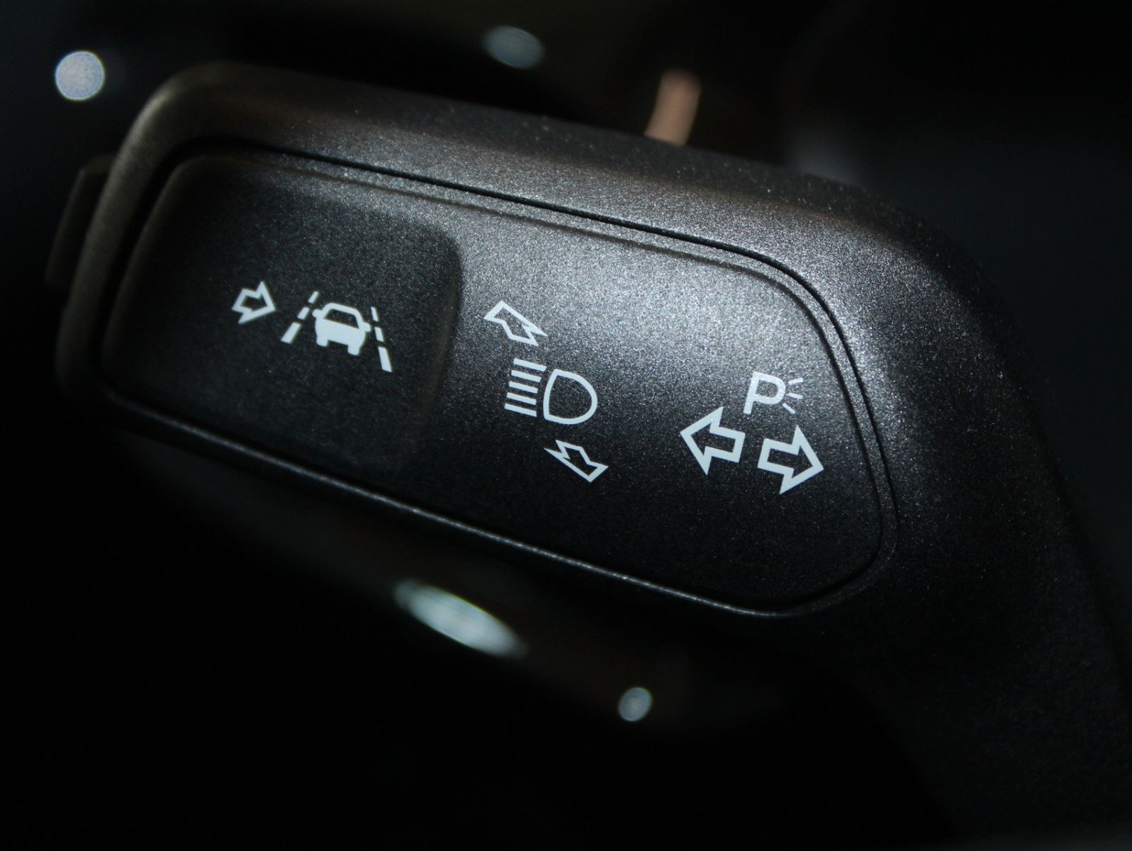 Fahrzeugabbildung Ford Puma Titanium Automatik NAVI LED ACC WinterPak