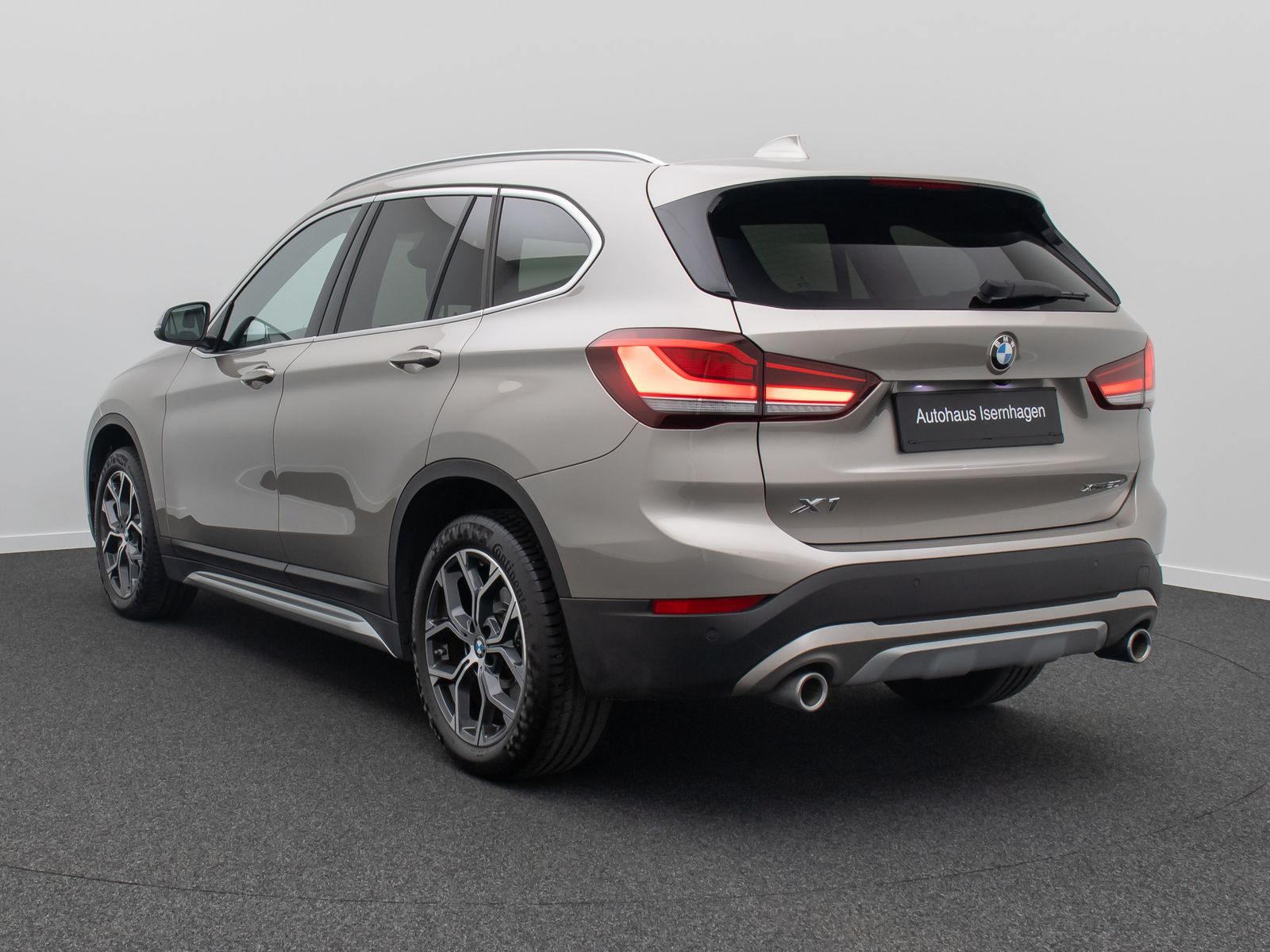 Fahrzeugabbildung BMW X1 xD20i xLine Kamera Lenkrhzg Navi+HUD DAB HiFi