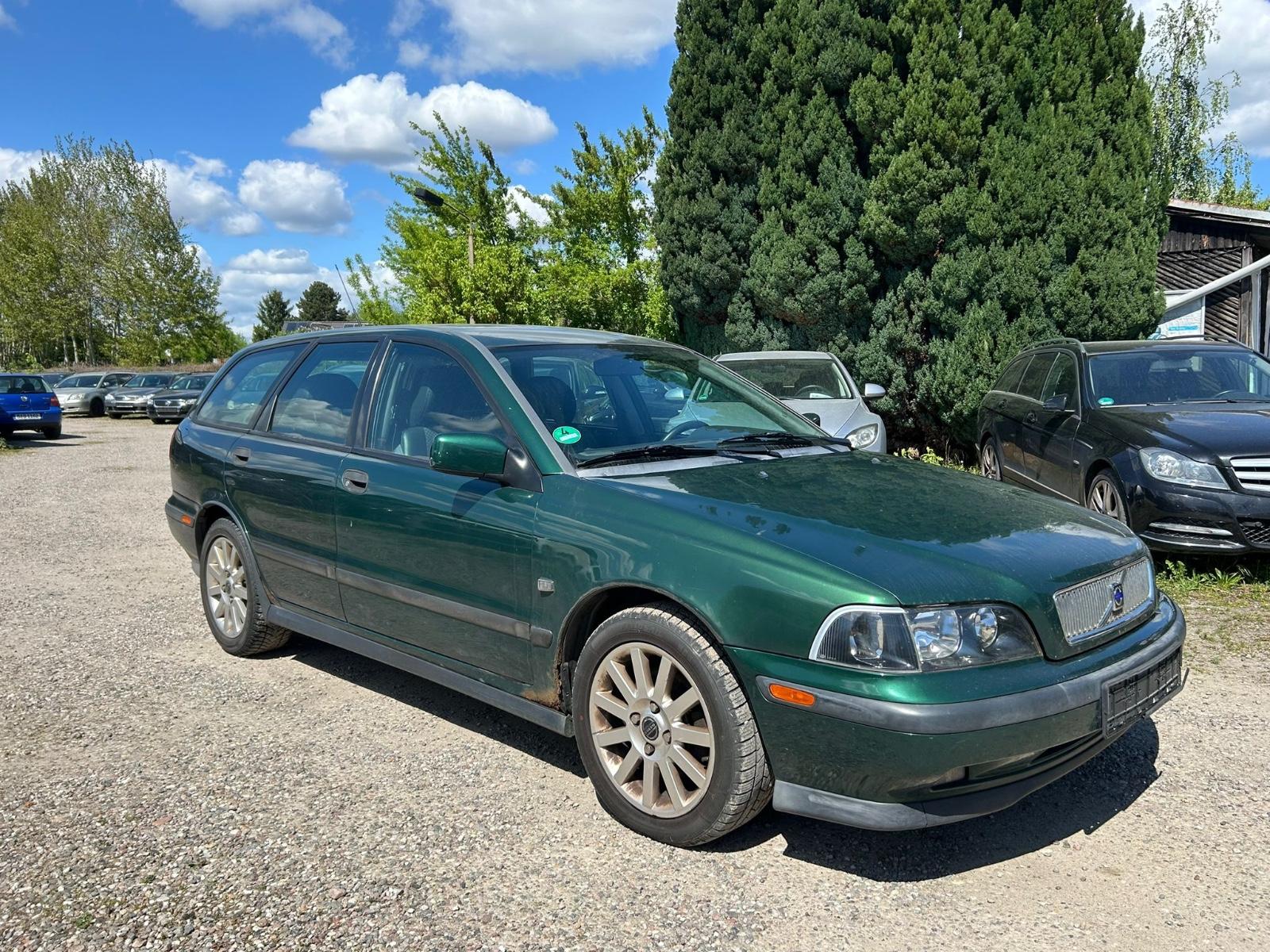 Volvo V40 1.8*AUTOMATIK*SEHR GEPFLEGT*