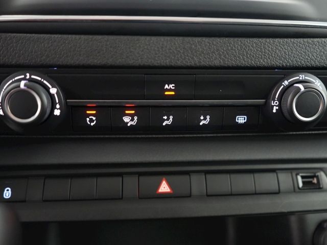 Vivaro C KOMBI M CDTI 9-SITZER+NAVI+SCHIEBETÜR+B