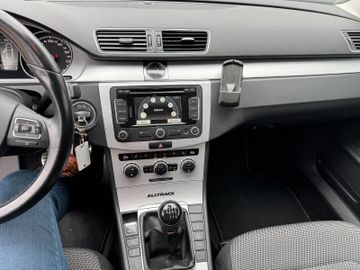 Bild 7 VW Passat Alltrack Variant Basis BMT