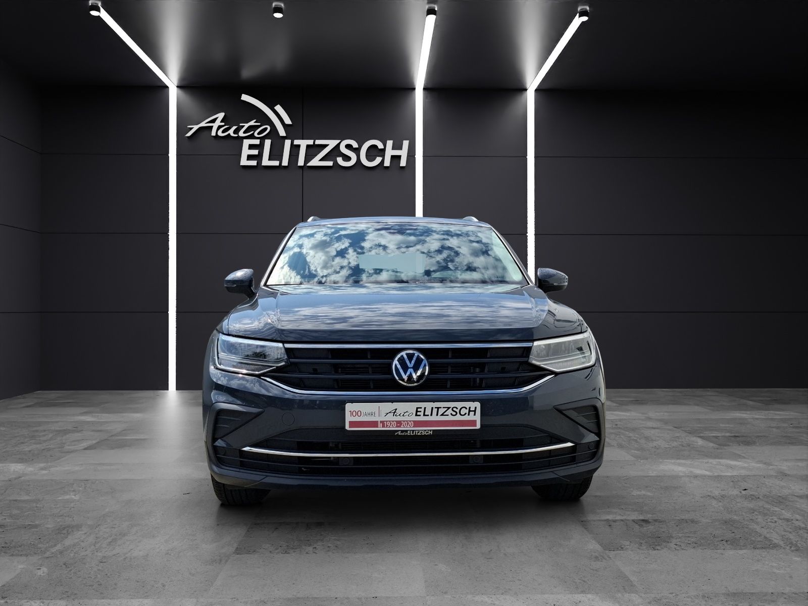Fahrzeugabbildung Volkswagen Tiguan TDI Active LED Navi ACC Beifahrers. klapp
