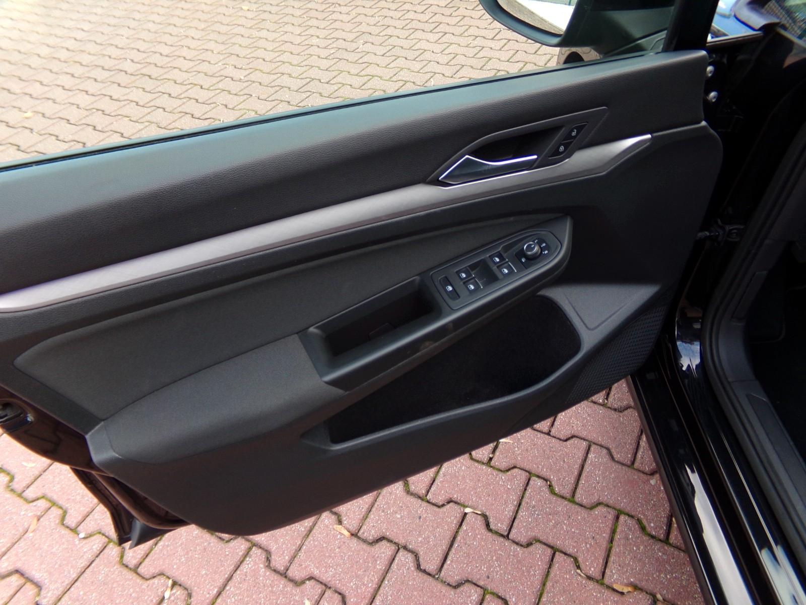 Volkswagen Golf VIII Lim. Life IQ. Light, миниатюра 7