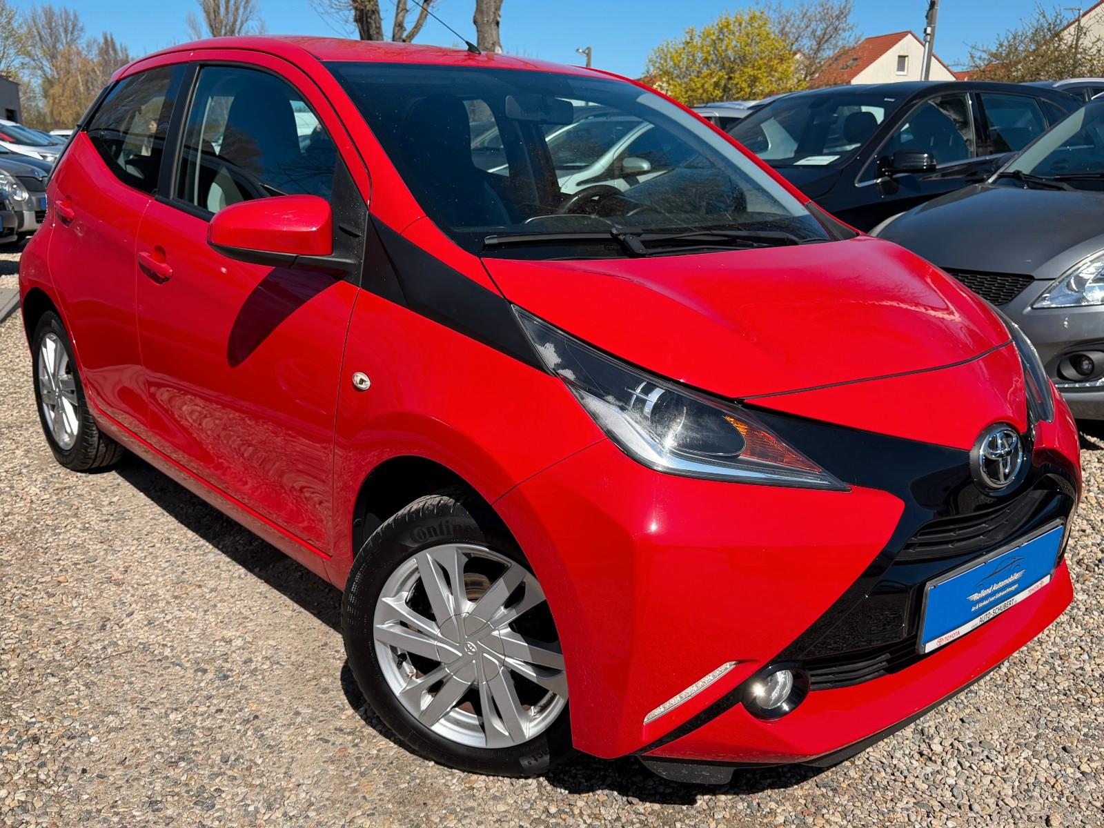 Toyota Aygo x-play*1.HD*Aut*40.TKM*Kamera*TÜV NEU