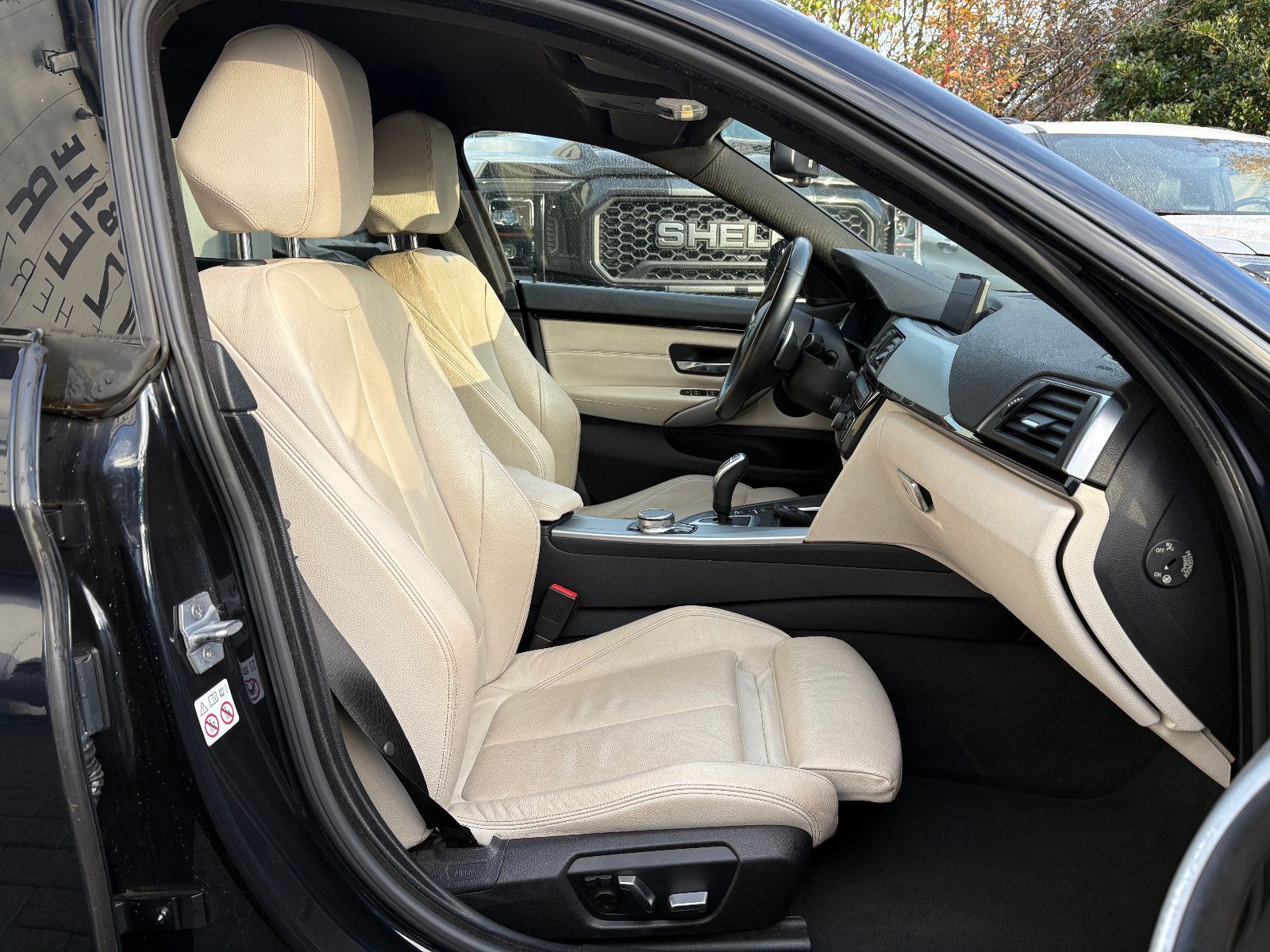 Fahrzeugabbildung BMW 420 i Gran Coupe xDrive M-Paket/HEAD-UP/MEMORY/