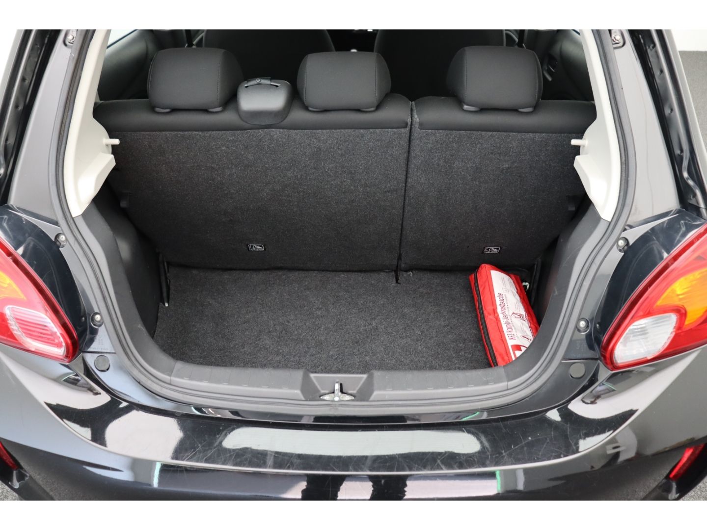 Fahrzeugabbildung Mitsubishi Space Star 1.2 Spirit Garantie