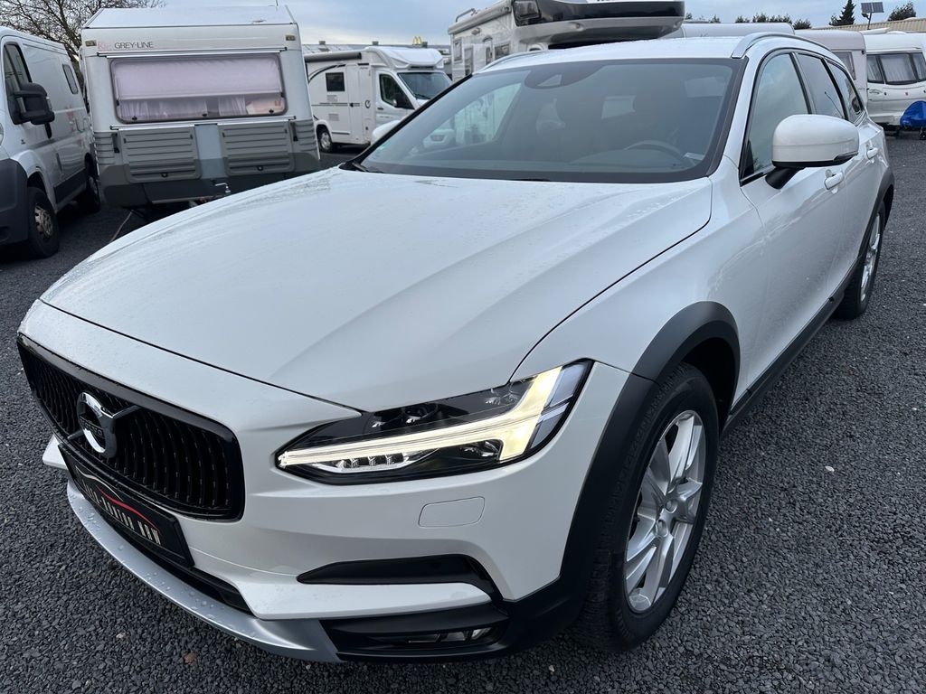 Image of Volvo V90 Cross Country
