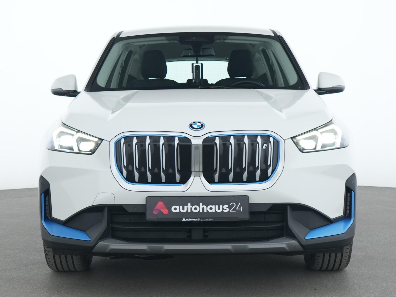 BMW iX1 xDrive30 Navi PDC Siitz&Lenkrhzg., миниатюра 2