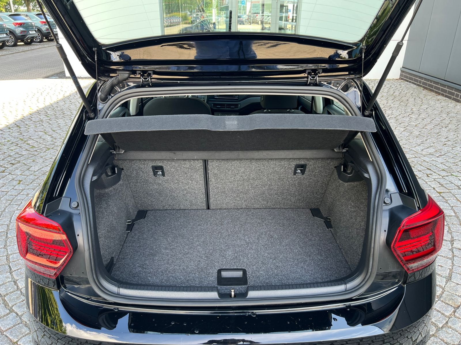Fahrzeugabbildung Volkswagen Polo Trendline 1.0 BMT *AHK, Cool & Sound, Conne