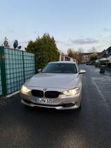 BMW 335i f30 APPLE CARPLAY - BMW 335 in Berlin