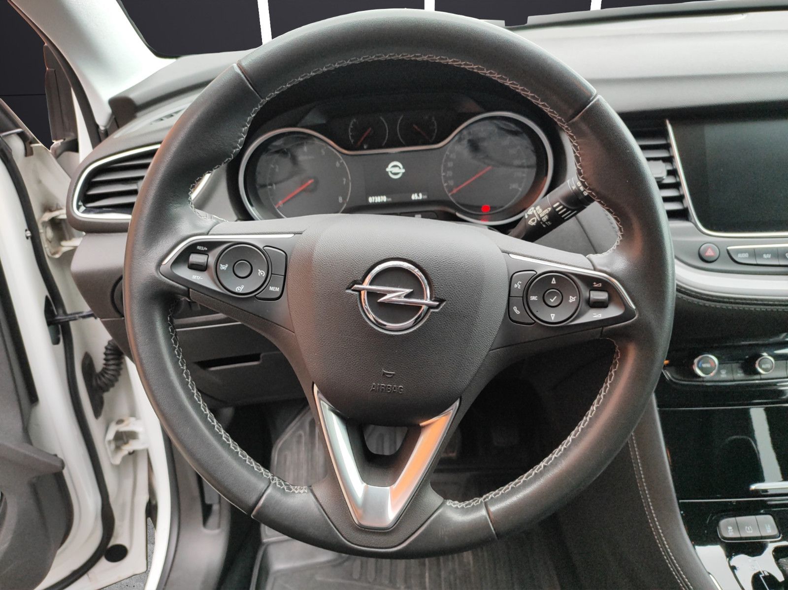 Fahrzeugabbildung Opel Grandland (X)/Navi/360gKamera/Shz/1.Hand