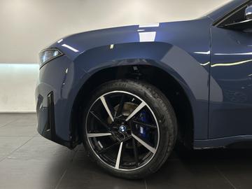 2025 BMW IX3 照片 9