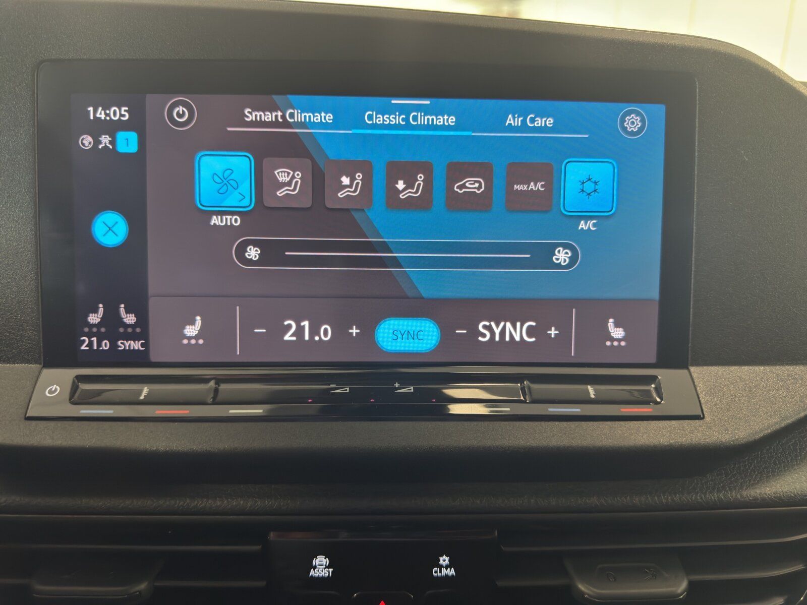 Fahrzeugabbildung Volkswagen Caddy Maxi California 2.0 TDI DSG APP AHK Kamera