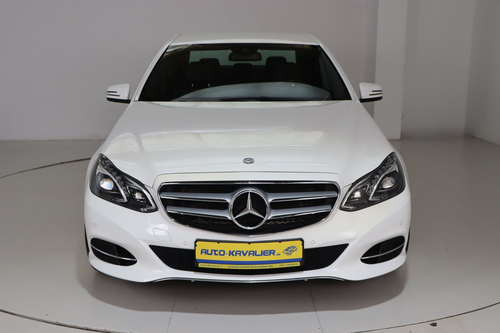Fahrzeugabbildung Mercedes-Benz E 200 BlueTEC * LED * Navi * HU 03.2028 Avantgar