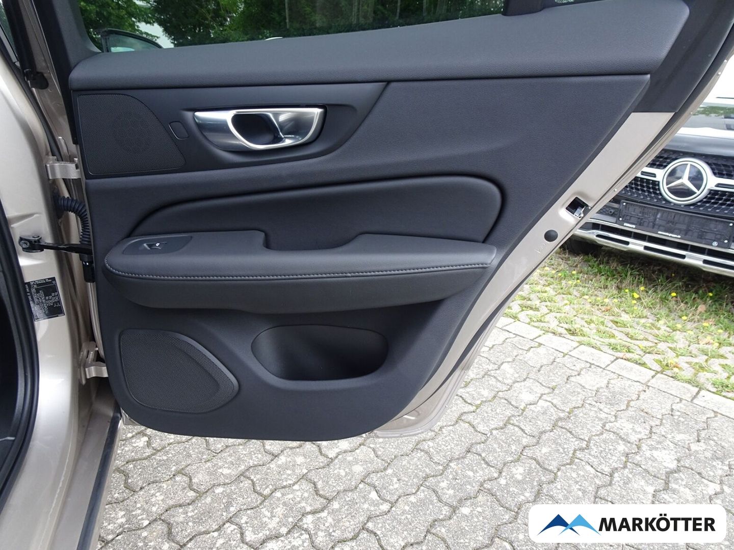 Volvo V60 T6 Plus Dark ACC/CAM/BLIS/4xSHZ/LHZ foto 12