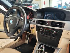 Fahrzeugabbildung BMW 335i Cabrio *M-SPORTPAKET* (NAVI-PRO/XEN/DEUTSCH