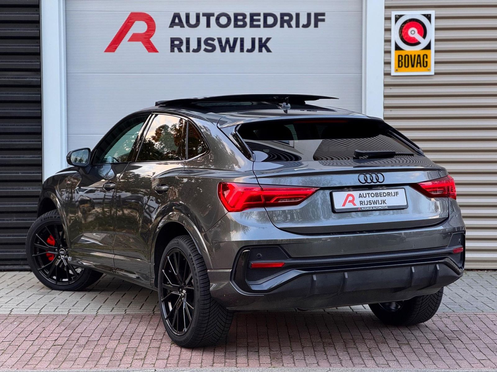 Audi Q3 Sportback 45 TFSI e S Edition Pano/Keyless/36 imagem 3