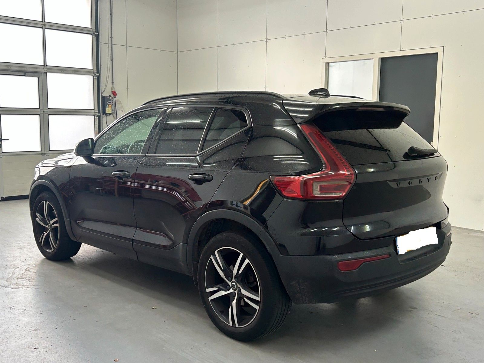 Volvo XC40. 1.5 T2 Momentum. NETTO EXPORT 12.800 imagem 3