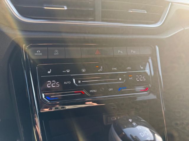T-Roc R-Line 1.5 TSI DSG Navi Rear View CarPlay