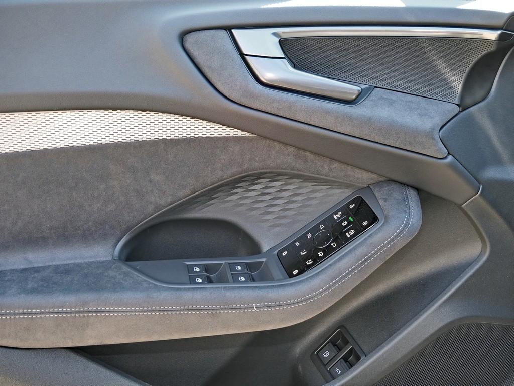 Audi A5 UPE br. 84.395,- Avant e-hybrid quattro S tro