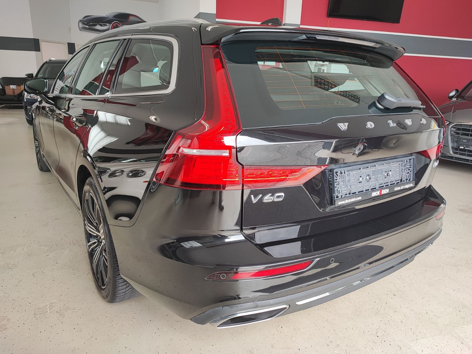 Fahrzeugabbildung Volvo V60 d 2.0 Inscription ACC/4xSHZ/LED/KAM/APP/StHz