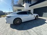 Porsche Panamera 4 E-Hybrid - - Porsche Panamera aus 2018 mit Hybrid-Antrieb