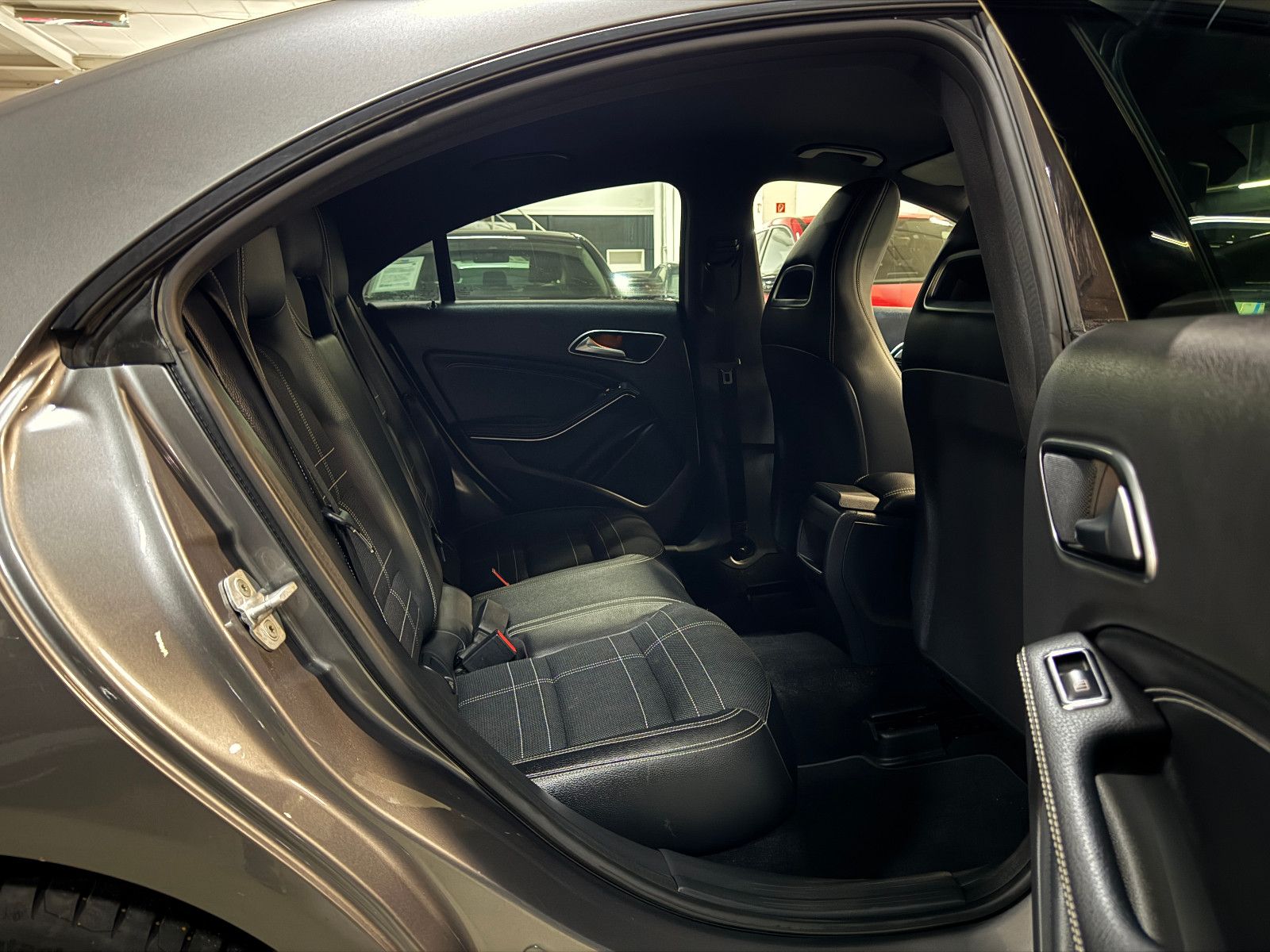 Fahrzeugabbildung Mercedes-Benz CLA 180 Coupe SPORTPAKET URBAN NIGHT NAVI KAMERA
