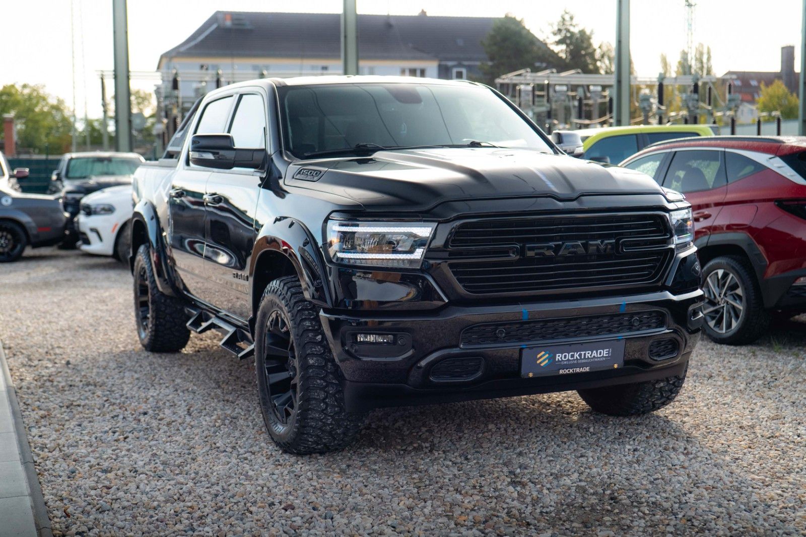 Fahrzeugabbildung Dodge RAM 5.7 V8 HEMI 4x4 OFFROAD Night Unfallfrei LED