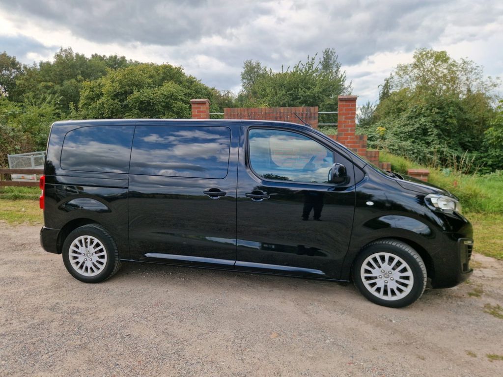 Image of Peugeot Traveller