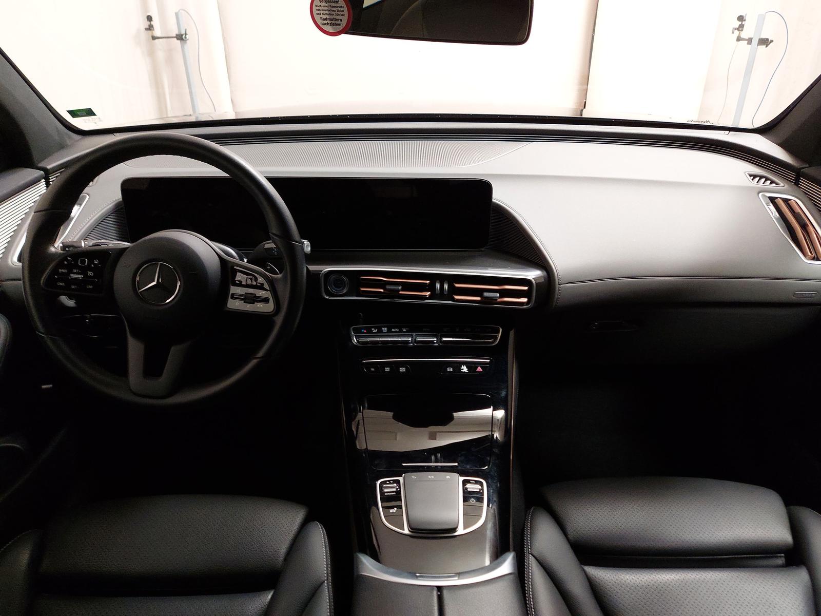 Mercedes-Benz EQC 400 4M Leder Navi LED Kamera Sound