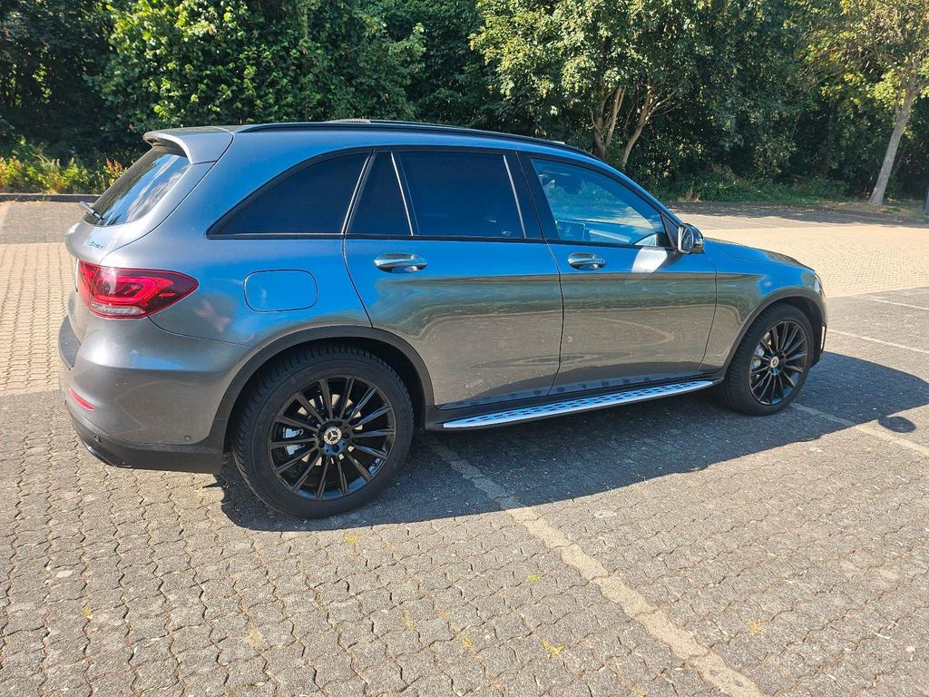 Image of Mercedes-Benz GLC 220
