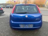 Fiat Punto 1.4 16V Dynamic - Fiat Punto: Blau