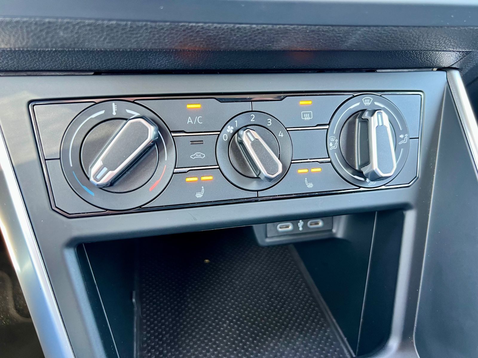 VW Taigo Life AAC GZJR SHZ KLIMA LED ALU