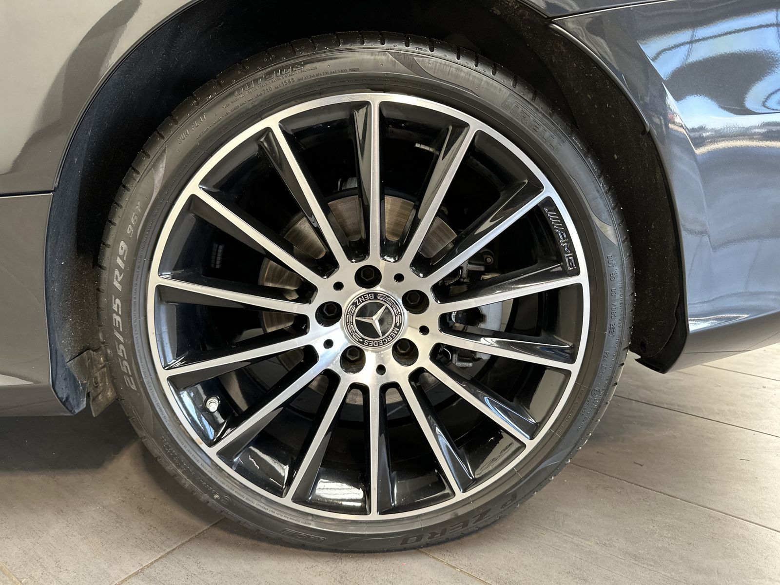 Fahrzeugabbildung Mercedes-Benz C 220d Coupé 4M AMG-Line NAV+LED+CARPLAY+19ZO+PP