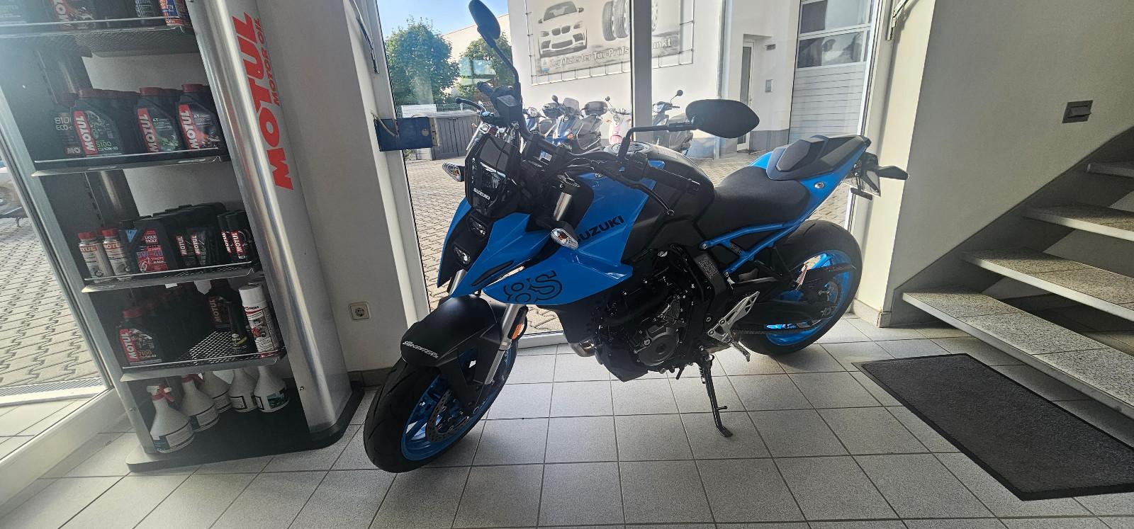 Suzuki GSX-8 S