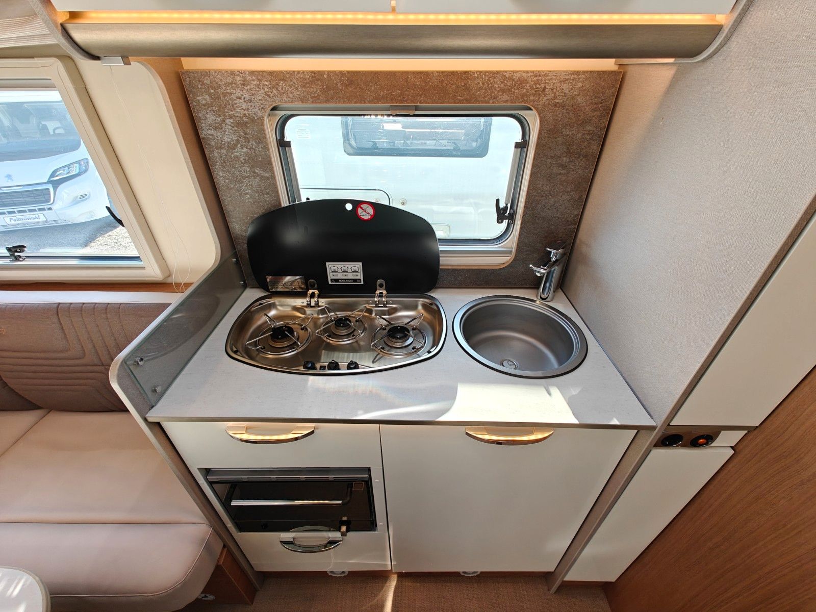 Fahrzeugabbildung Bürstner Lyseo TD Gallery 649 G Harmony Line - Backofen!