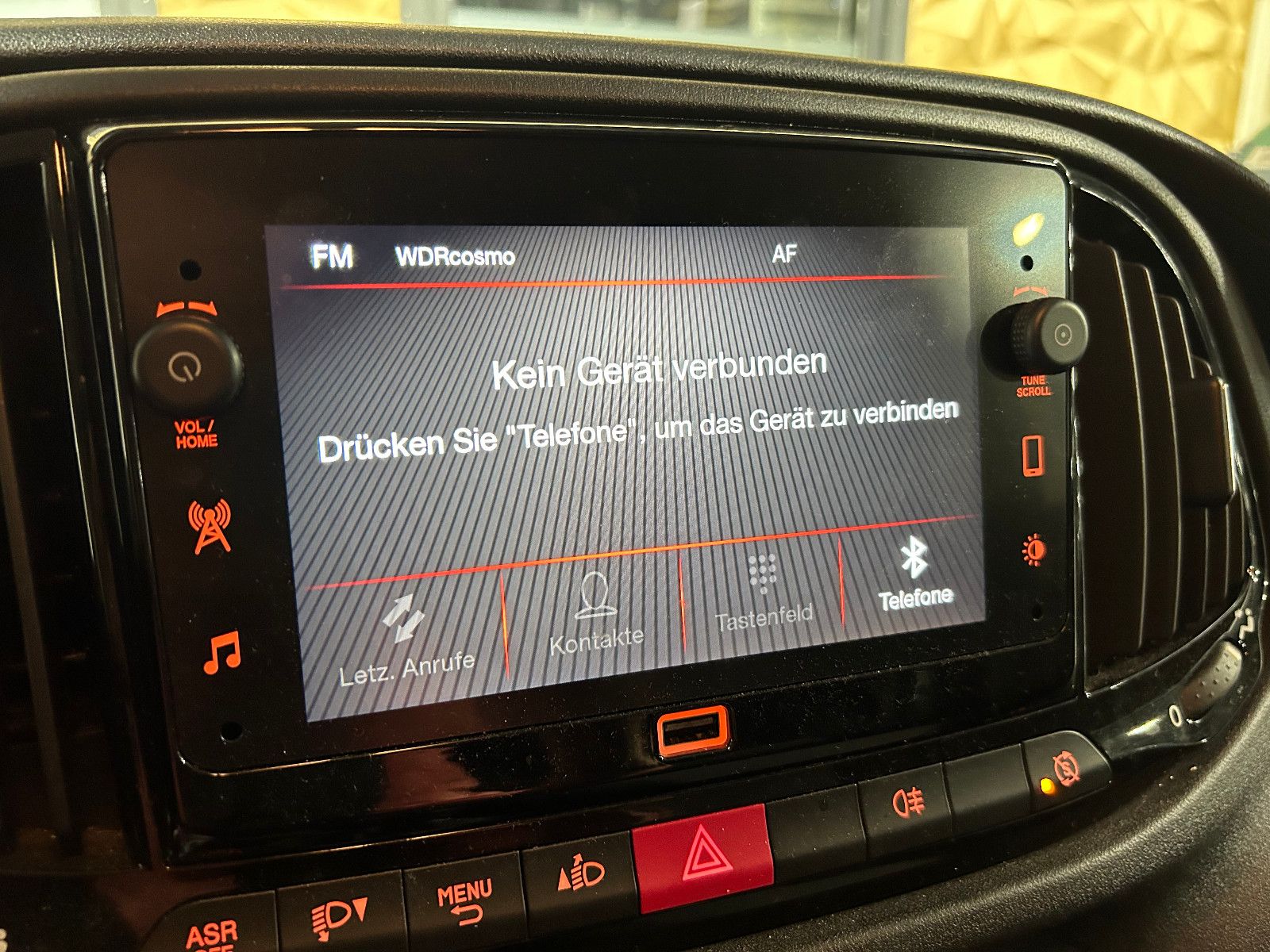 Fahrzeugabbildung Fiat Doblò MAXI/KAMERA/KLIMA/2-SITZ