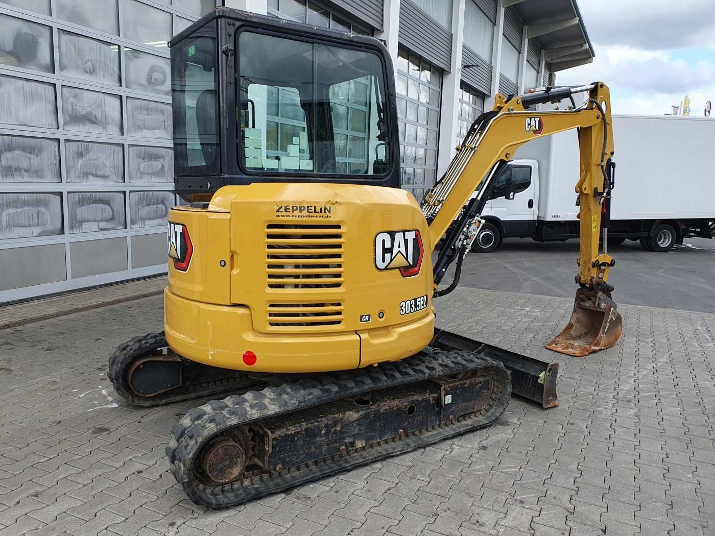 Fahrzeugabbildung CAT 303.5E2CR / nur 2.107h! / 1x Tieflöffel / 2021