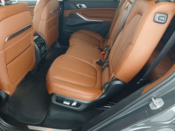 BMW X7 - 11