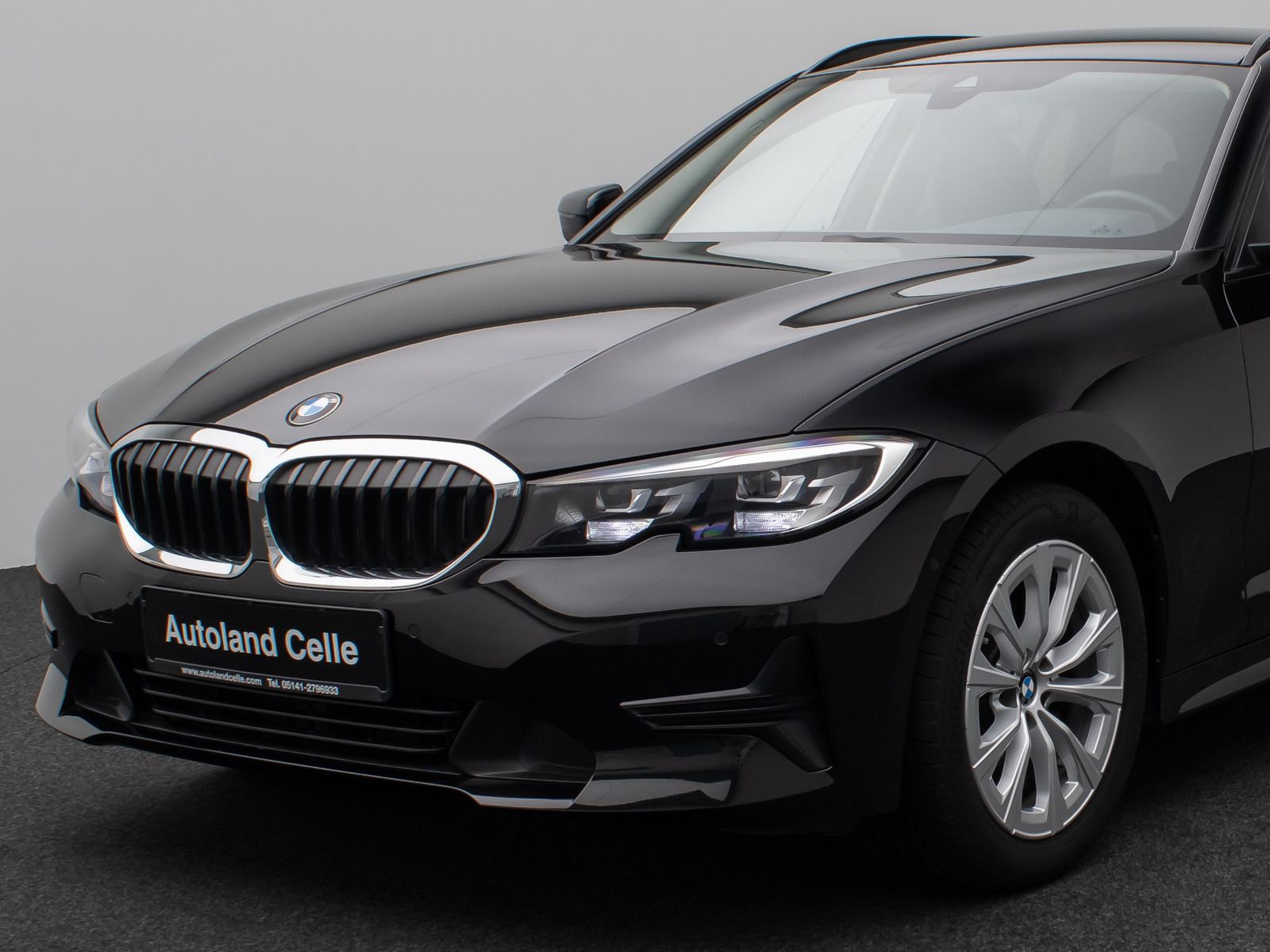 Fahrzeugabbildung BMW 318d DAB PDC Alarm Geschwindigkeitsreg Sport LED