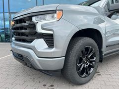 Fahrzeugabbildung Chevrolet Silverado High Country 6.2 V8 Black-Package Voll