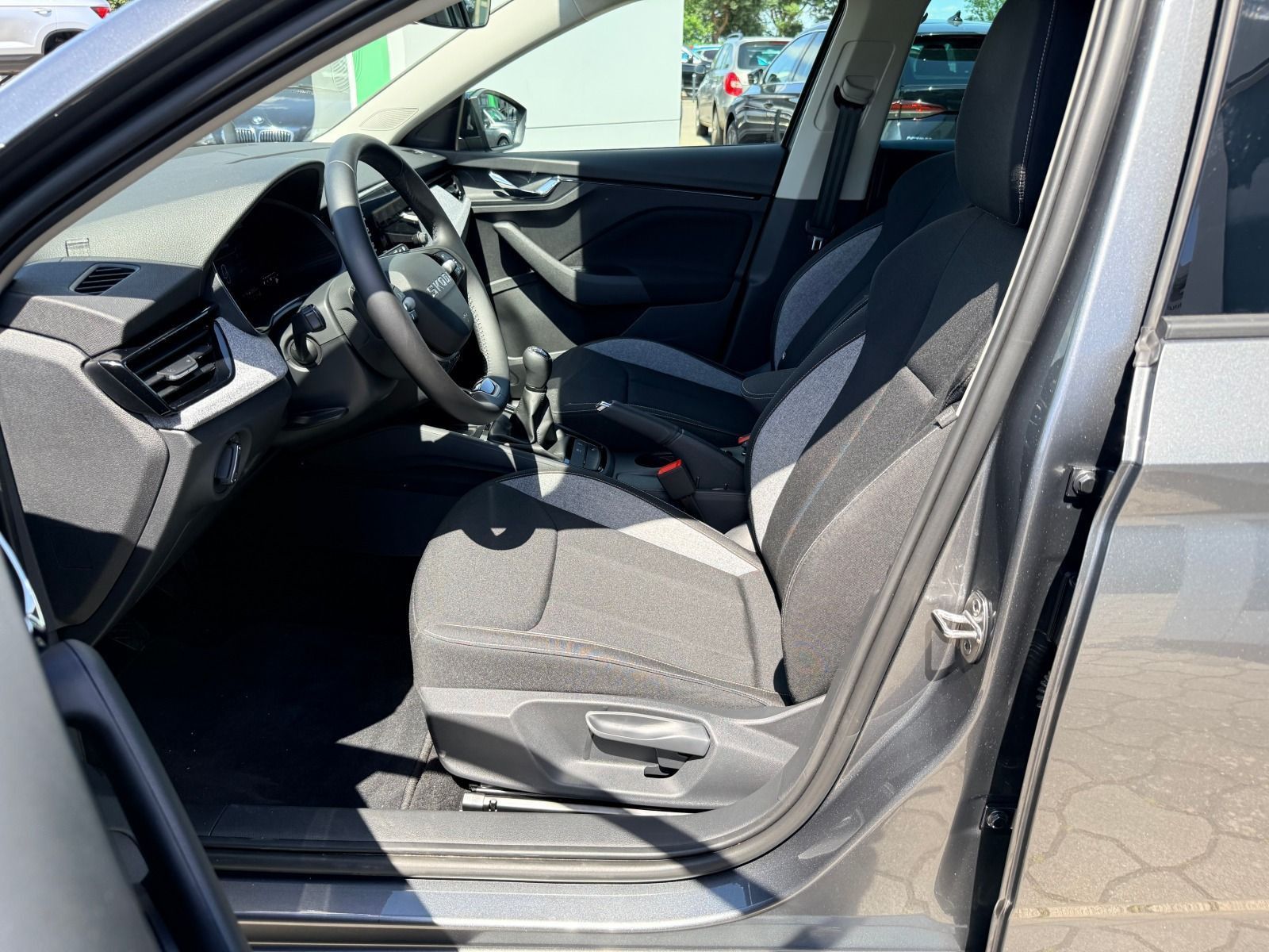 Fahrzeugabbildung SKODA Scala Selection Tour 1.0 TSI 70kW*5-Gang*RFK*Sma