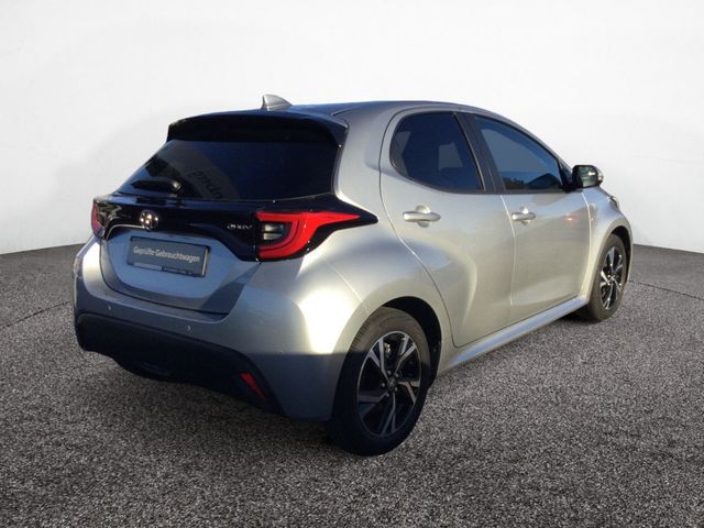 Yaris 1.5 Hybrid Style PDC SHZ KAMERA ACC LED