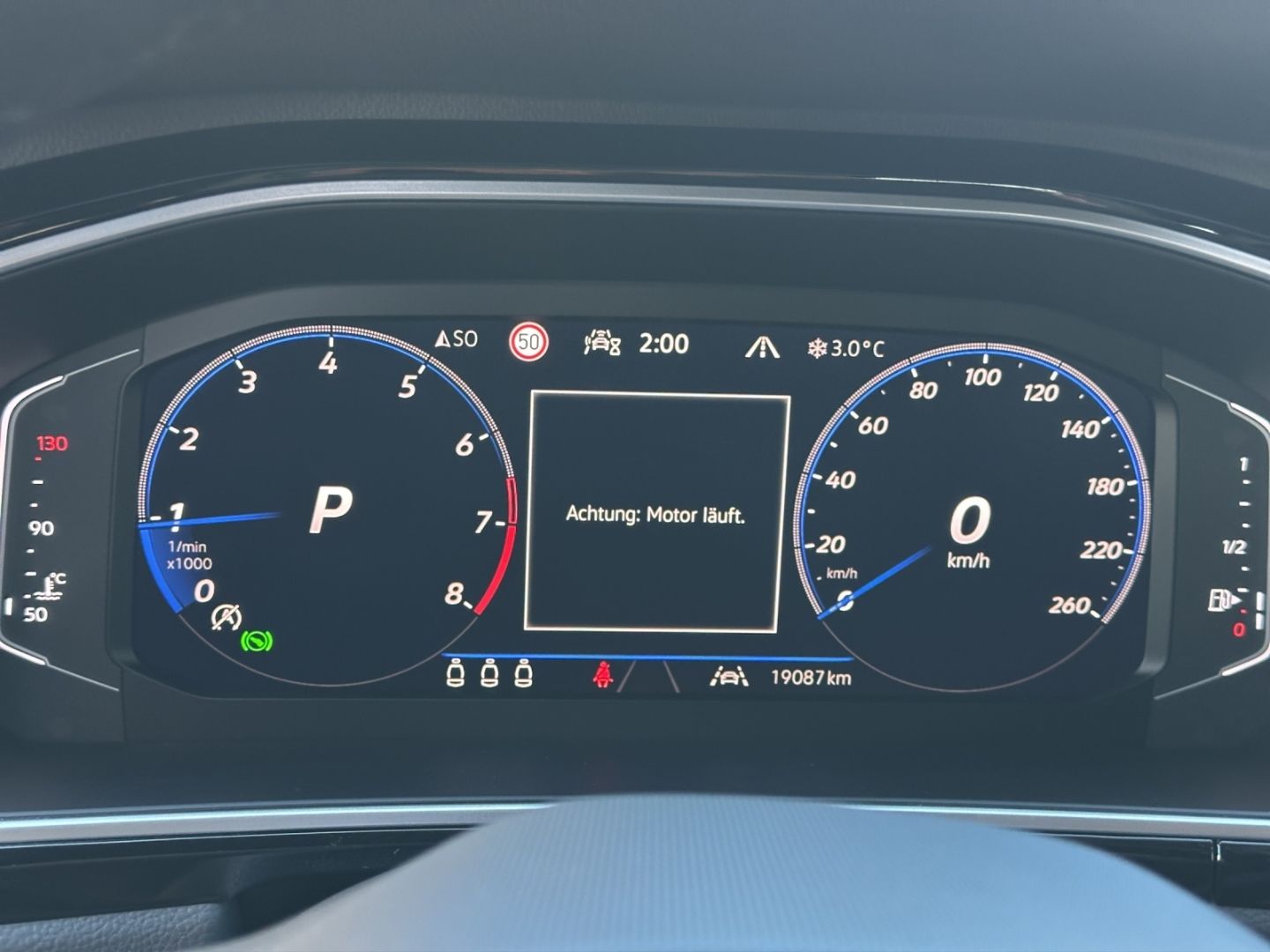 T-Roc 1.5 TSI R-Line DSG AHZV LED PDC Rückfahrka