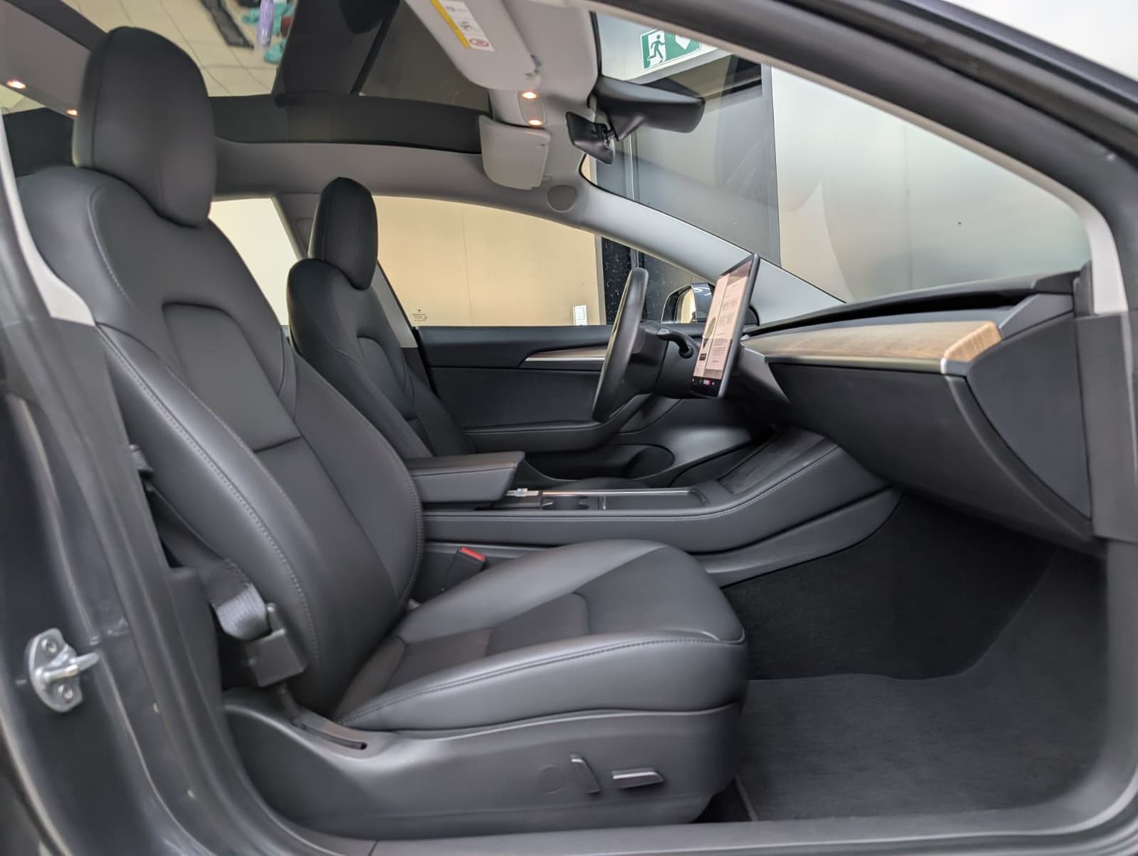 Tesla Model 3 RWD PANO LED NAVI SHZ KAMERA ACC 18 foto 10