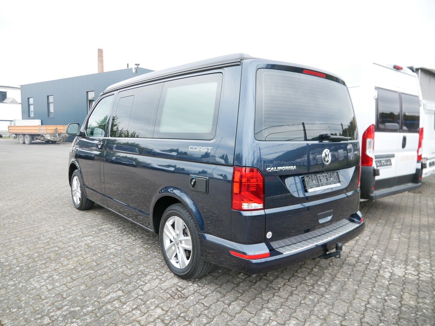 Fahrzeugabbildung Volkswagen T6 2.0 TDI California Coast AHK DSG Kamera NAVI